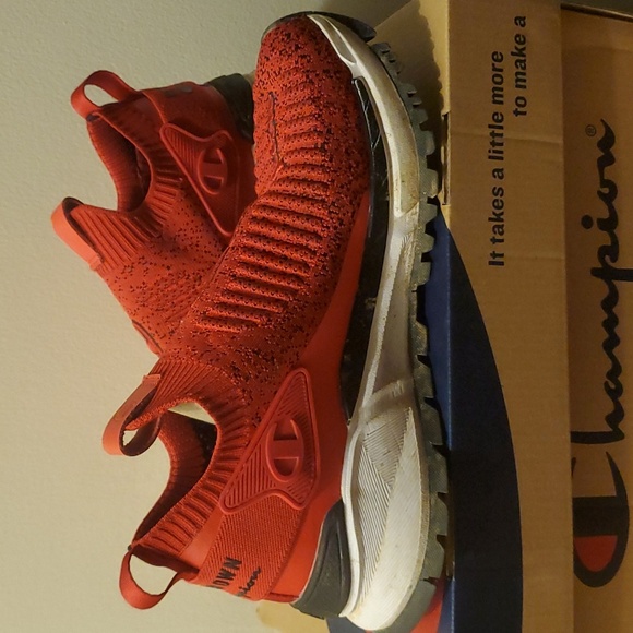 CHAMPION - Picture 5 of 10